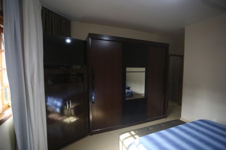 Casa à venda com 417m², 5 quartos e 4 vagasSuite