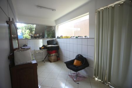 Casa à venda com 417m², 5 quartos e 4 vagasArea de serviço