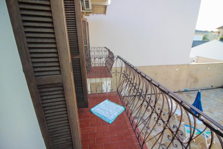 Casa à venda com 291m², 3 quartos e 3 vagas Casa à venda com 291m², 3 quartos e 3 vagasSacada da suíte