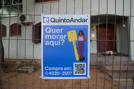 Casa à venda com 291m², 3 quartos e 3 vagas Casa à venda com 291m², 3 quartos e 3 vagasPlaquinha