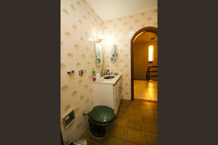 Casa à venda com 291m², 3 quartos e 3 vagas Casa à venda com 291m², 3 quartos e 3 vagasBanheiro Social