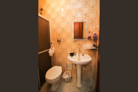 Casa à venda com 291m², 3 quartos e 3 vagas Casa à venda com 291m², 3 quartos e 3 vagasBanheiro de serviço