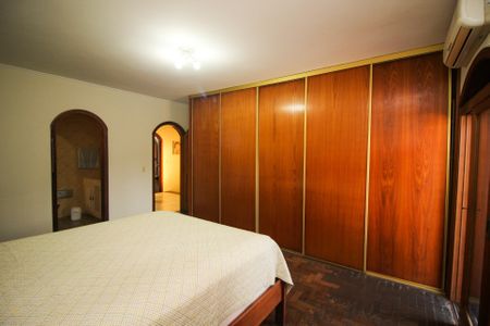 Casa à venda com 291m², 3 quartos e 3 vagas Casa à venda com 291m², 3 quartos e 3 vagasQuarto Suíte