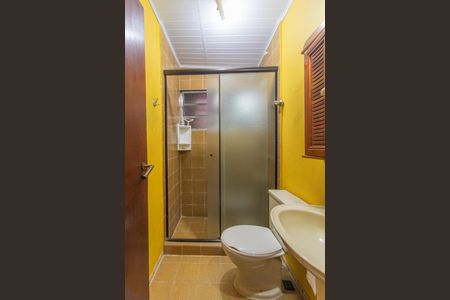 Casa à venda com 229m², 3 quartos e 2 vagasBanheiro Social