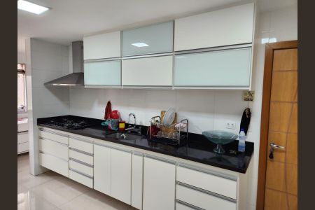 Apartamento à venda com 121m², 3 quartos e 2 vagas
