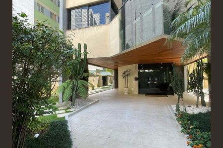 Apartamento à venda com 247m², 4 quartos e 2 vagas