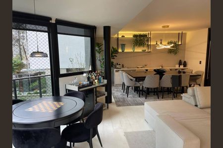 Apartamento à venda com 247m², 4 quartos e 2 vagas
