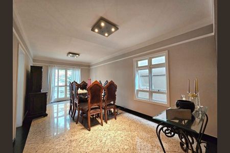 Casa à venda com 418m², 4 quartos e 5 vagas
