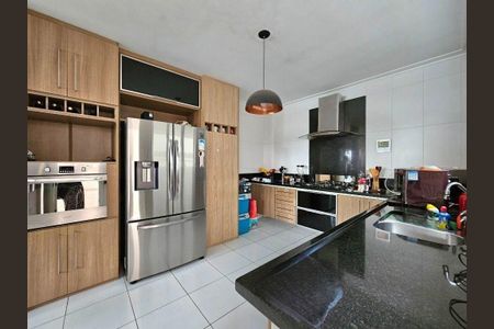 Casa à venda com 418m², 4 quartos e 5 vagas