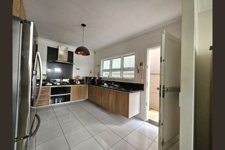 Casa à venda com 418m², 4 quartos e 5 vagas
