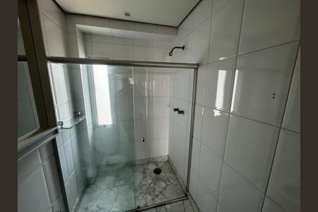 Casa de condomínio à venda com 700m², 6 quartos e 6 vagas Casa de condomínio à venda com 700m², 6 quartos e 6 vagasBanheiro da Suíte 4