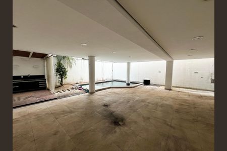 Casa de condomínio à venda com 700m², 6 quartos e 6 vagas Casa de condomínio à venda com 700m², 6 quartos e 6 vagasPiscina/garagem