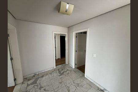 Casa de condomínio à venda com 700m², 6 quartos e 6 vagas Casa de condomínio à venda com 700m², 6 quartos e 6 vagasCopa 3