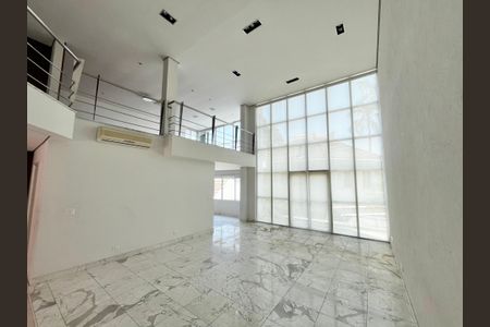 Casa de condomínio à venda com 700m², 6 quartos e 6 vagasSala