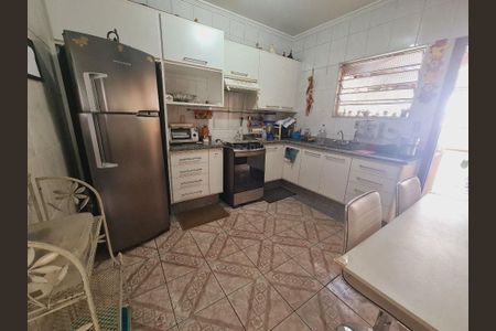 Casa à venda com 226m², 4 quartos e 2 vagas