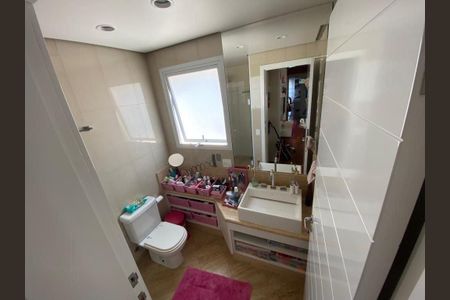 Apartamento à venda com 220m², 4 quartos e 5 vagas
