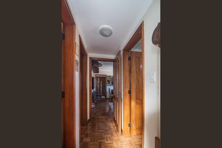 Apartamento à venda com 182m², 4 quartos e 2 vagas Apartamento à venda com 182m², 4 quartos e 2 vagasCorredor