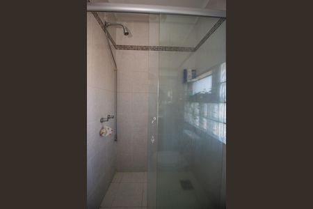 Apartamento à venda com 182m², 4 quartos e 2 vagas Apartamento à venda com 182m², 4 quartos e 2 vagasBanheiro da Suíte