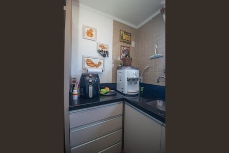 Apartamento à venda com 182m², 4 quartos e 2 vagas Apartamento à venda com 182m², 4 quartos e 2 vagasCozinha