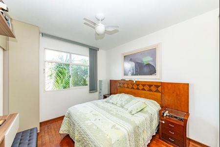 Apartamento à venda com 139m², 4 quartos e 2 vagas Apartamento à venda com 139m², 4 quartos e 2 vagasSuíte