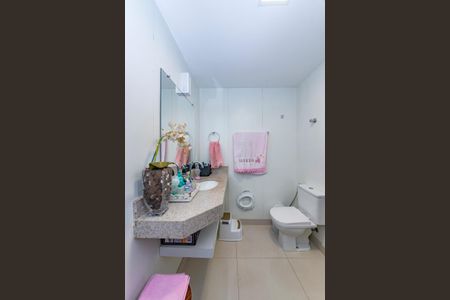 Apartamento à venda com 139m², 4 quartos e 2 vagas Apartamento à venda com 139m², 4 quartos e 2 vagasBanheiro Social