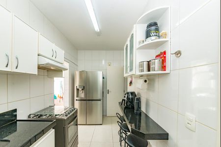 Apartamento à venda com 139m², 4 quartos e 2 vagas Apartamento à venda com 139m², 4 quartos e 2 vagasCozinha