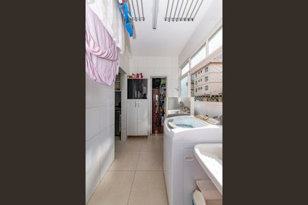 Apartamento à venda com 139m², 4 quartos e 2 vagas Apartamento à venda com 139m², 4 quartos e 2 vagasÁrea de Serviço