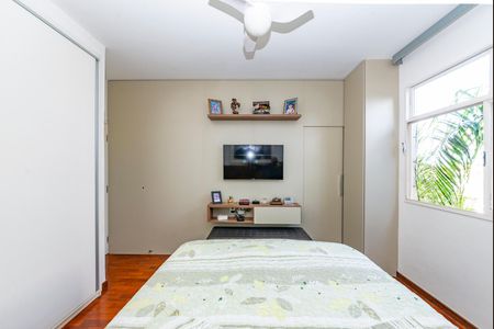 Apartamento à venda com 139m², 4 quartos e 2 vagas Apartamento à venda com 139m², 4 quartos e 2 vagasSuíte