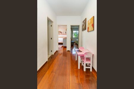 Apartamento à venda com 139m², 4 quartos e 2 vagas Apartamento à venda com 139m², 4 quartos e 2 vagasCorredor