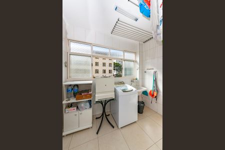 Apartamento à venda com 139m², 4 quartos e 2 vagas Apartamento à venda com 139m², 4 quartos e 2 vagasÁrea de Serviço