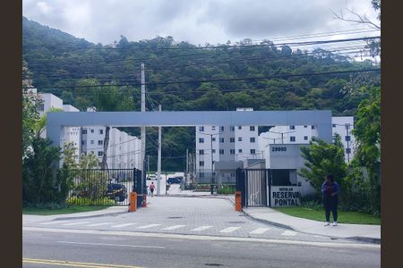 Apartamento à venda com 48m², 2 quartos e 1 vaga Apartamento à venda com 48m², 2 quartos e 1 vagaFachada e portaria