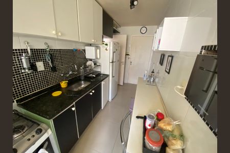 Apartamento à venda com 103m², 5 quartos e 1 vaga Apartamento à venda com 103m², 5 quartos e 1 vagaCozinha