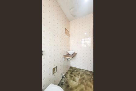 Casa à venda com 211m², 3 quartos e 1 vaga Casa à venda com 211m², 3 quartos e 1 vagaBanheiro Social