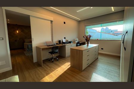 Casa à venda com 430m², 4 quartos e 3 vagas Casa à venda com 430m², 4 quartos e 3 vagasQuarto 2