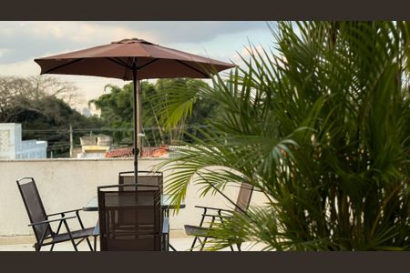 Casa à venda com 430m², 4 quartos e 3 vagas Casa à venda com 430m², 4 quartos e 3 vagasÁrea Externa