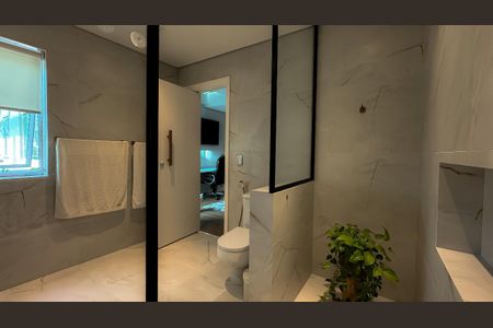 Casa à venda com 430m², 4 quartos e 3 vagas Casa à venda com 430m², 4 quartos e 3 vagasBanheiro da Suíte