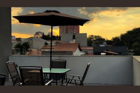 Casa à venda com 430m², 4 quartos e 3 vagas Casa à venda com 430m², 4 quartos e 3 vagasÁrea Externa