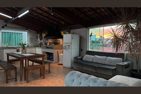 Casa à venda com 430m², 4 quartos e 3 vagas Casa à venda com 430m², 4 quartos e 3 vagasEspaço Gourmet