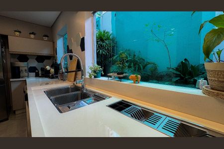 Casa à venda com 430m², 4 quartos e 3 vagas Casa à venda com 430m², 4 quartos e 3 vagasCozinha