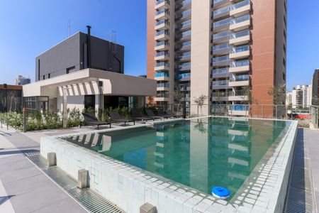 Studio à venda com 24m², 1 quarto e sem vaga Studio à venda com 24m², 1 quarto e sem vagaÁrea comum - Piscina