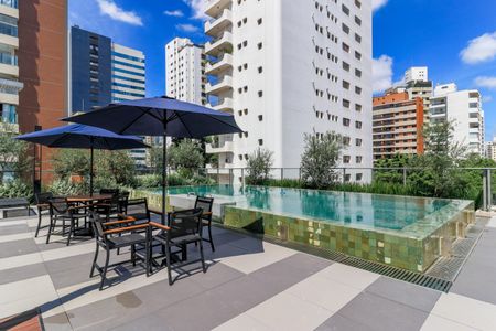 Studio à venda com 24m², 1 quarto e sem vaga Studio à venda com 24m², 1 quarto e sem vagaÁrea comum - Piscina