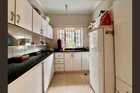 Casa à venda com 127m², 3 quartos e 3 vagas Casa à venda com 127m², 3 quartos e 3 vagasCozinha