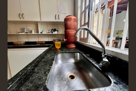 Casa à venda com 127m², 3 quartos e 3 vagas Casa à venda com 127m², 3 quartos e 3 vagasCozinha