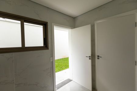 Casa à venda com 520m², 5 quartos e 4 vagas Casa à venda com 520m², 5 quartos e 4 vagasÁrea de Serviço