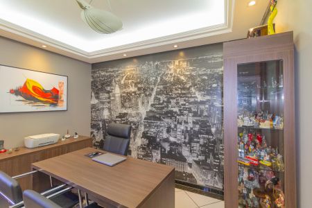 Casa à venda com 250m², 4 quartos e 2 vagasEscritório/Quarto 1