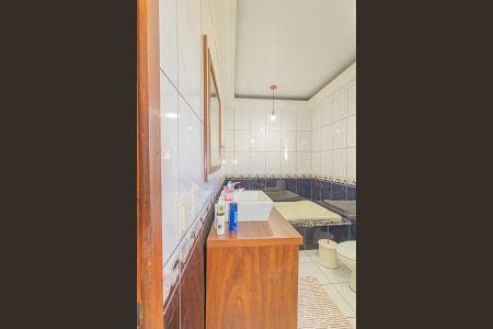 Casa à venda com 250m², 4 quartos e 2 vagasBanheiro da Suíte