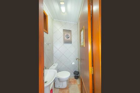 Casa à venda com 250m², 4 quartos e 2 vagasLavabo