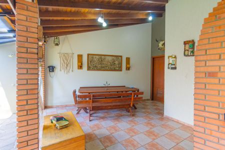 Casa à venda com 250m², 4 quartos e 2 vagasVaranda gourmet