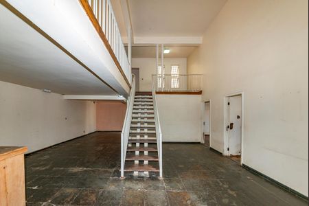 Casa à venda com 300m², 4 quartos e 2 vagas Casa à venda com 300m², 4 quartos e 2 vagasv