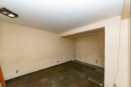 Casa à venda com 300m², 4 quartos e 2 vagas Casa à venda com 300m², 4 quartos e 2 vagasQuarto 4